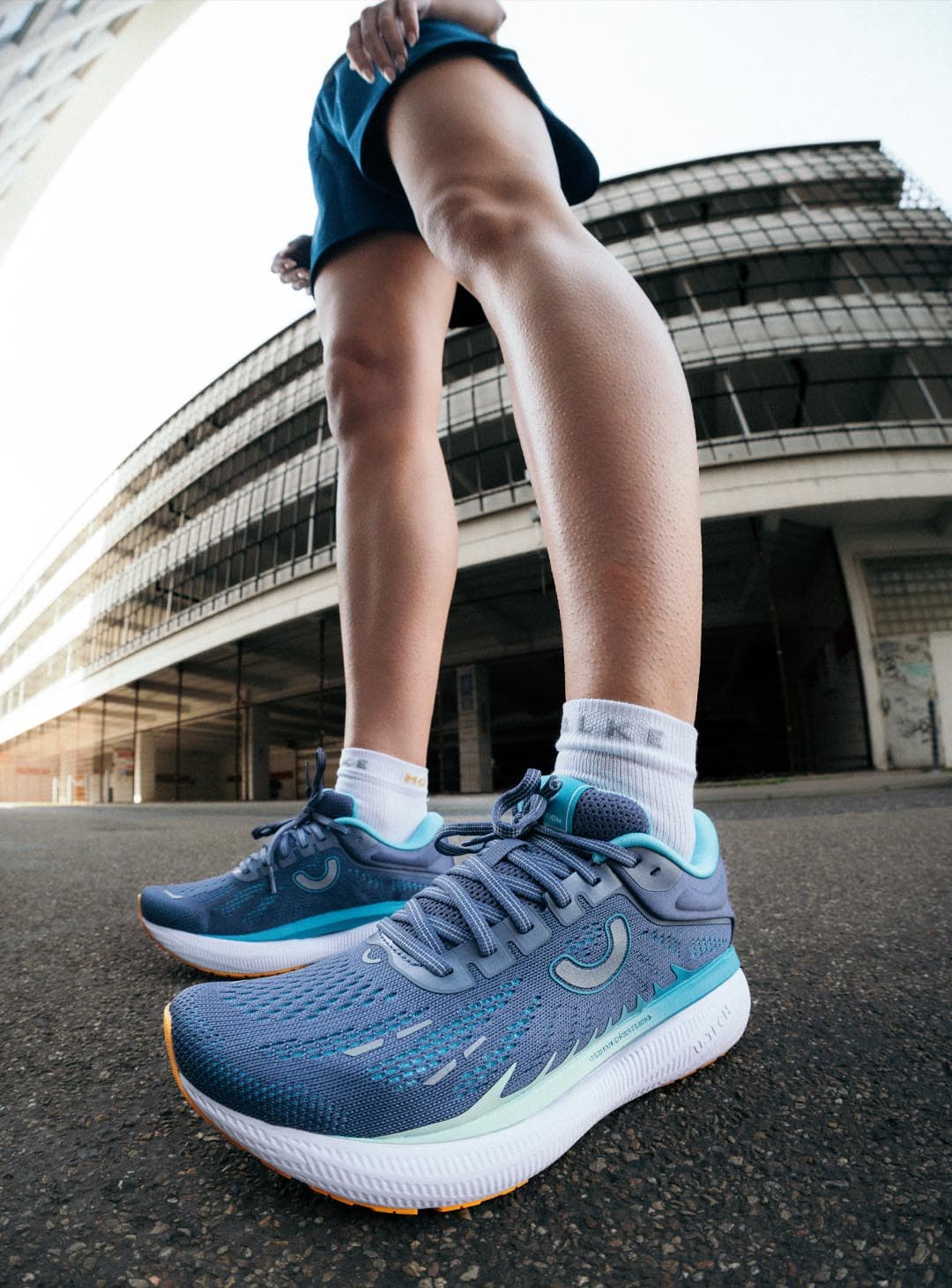 falke-ru-true-motion-damen-laufsocke-short-mood-03