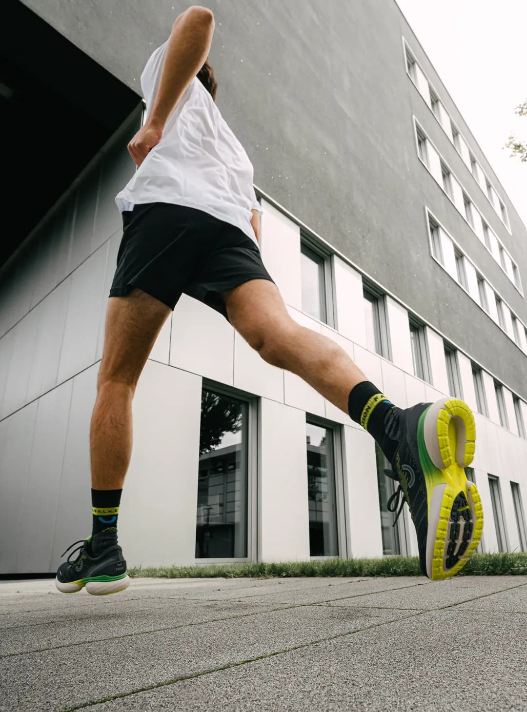 nevos-3-mood_02-men-04