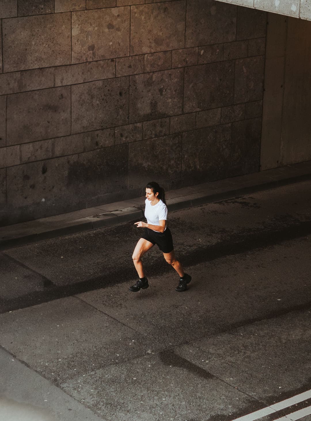 nevos-3-mood_03_unisex-black