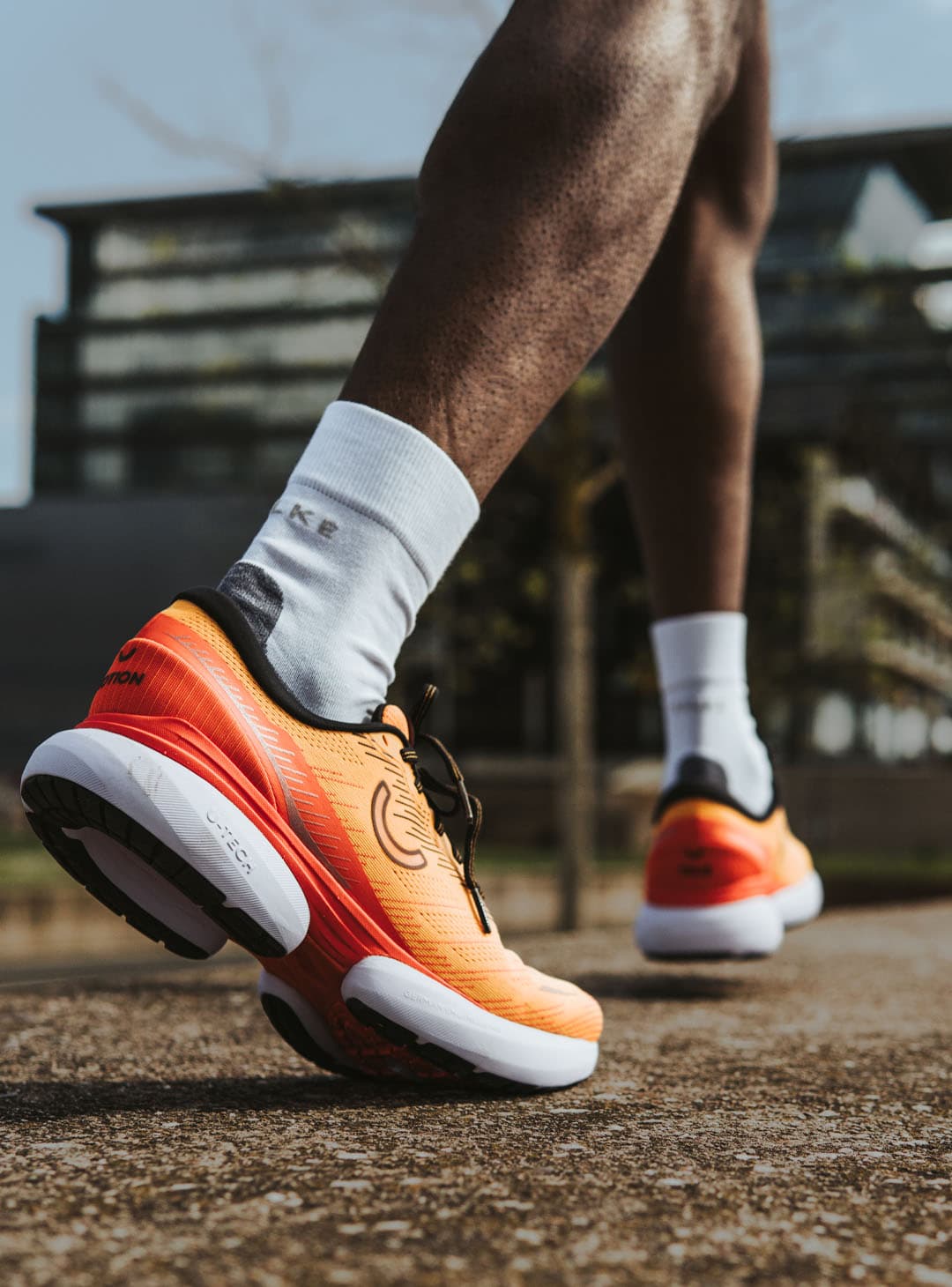 nevos-3-mood_02-men-orange