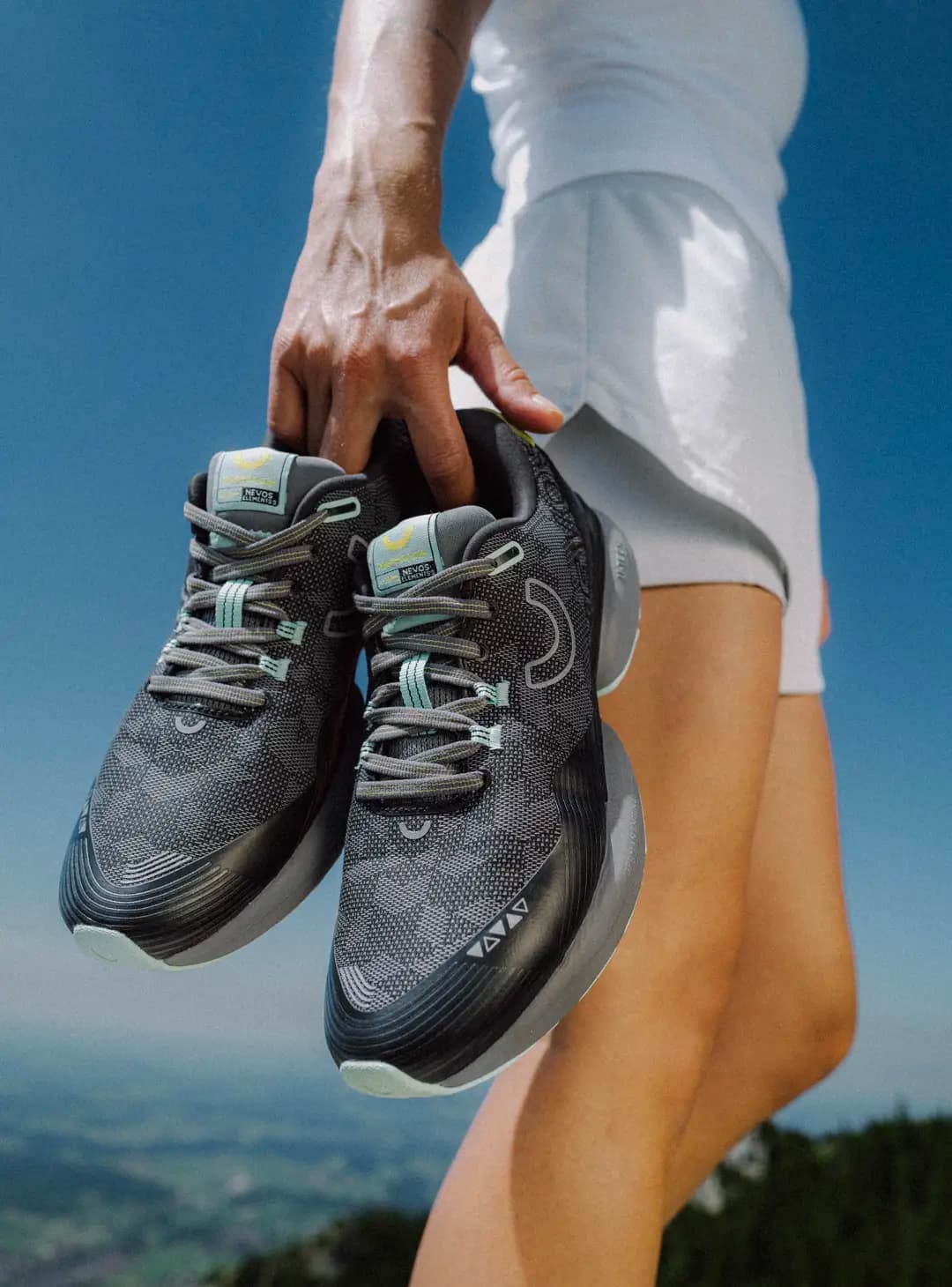 mood-nevos-elements-3-women-01