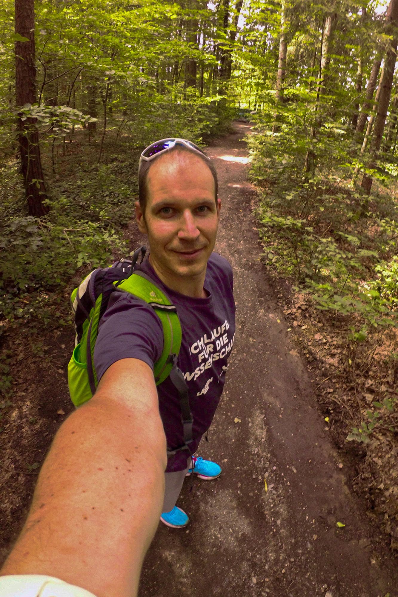 true-runner-stories_patrick-stix-lauft-im-u-tech-aion-3-durch-den-wald