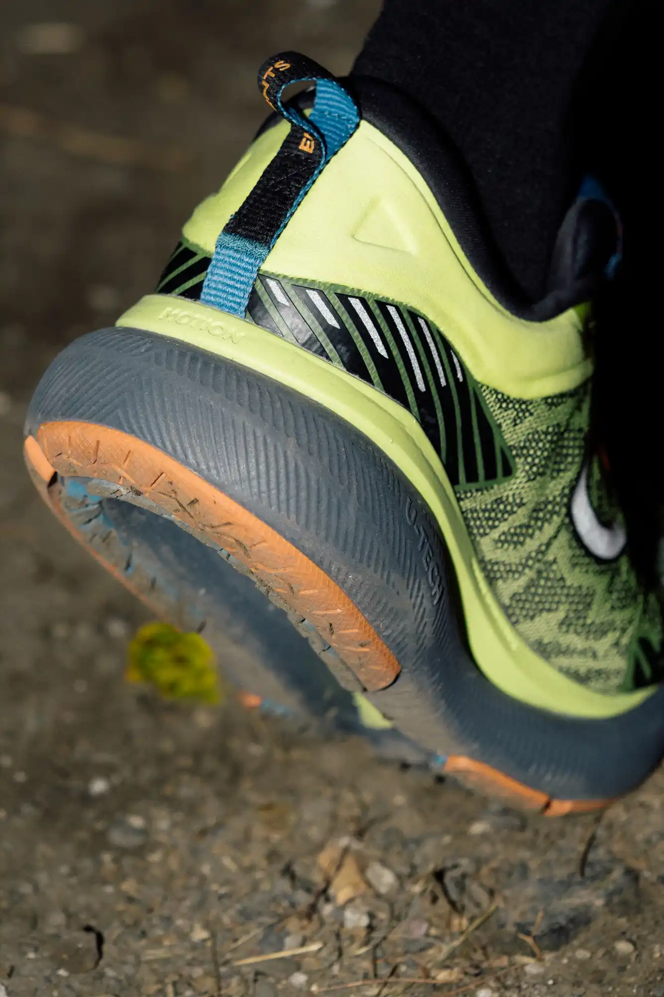 u-tech-aion-elements_hybrid-laufschuh_gervis-x-true-motion_08