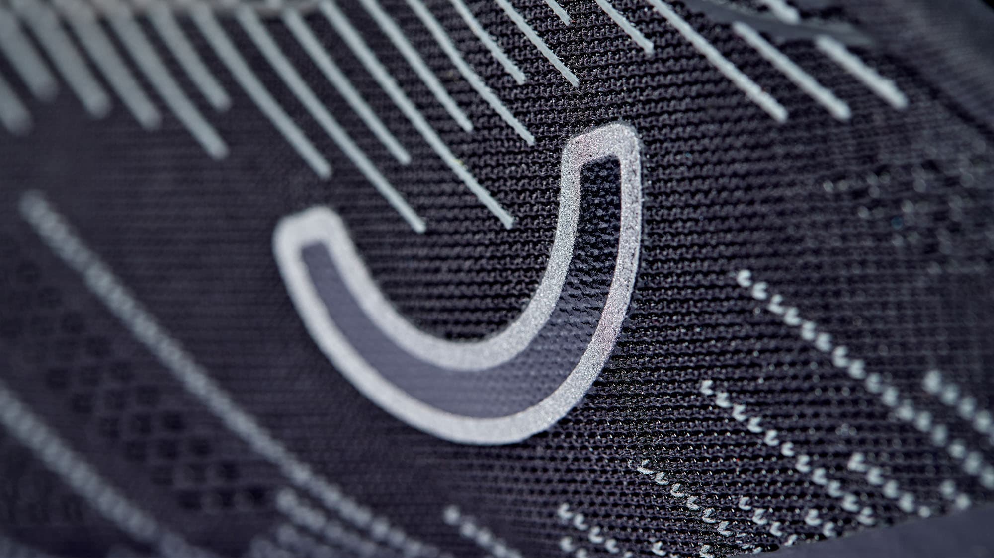 nevos-3-unisex-02-usp-03_mobile