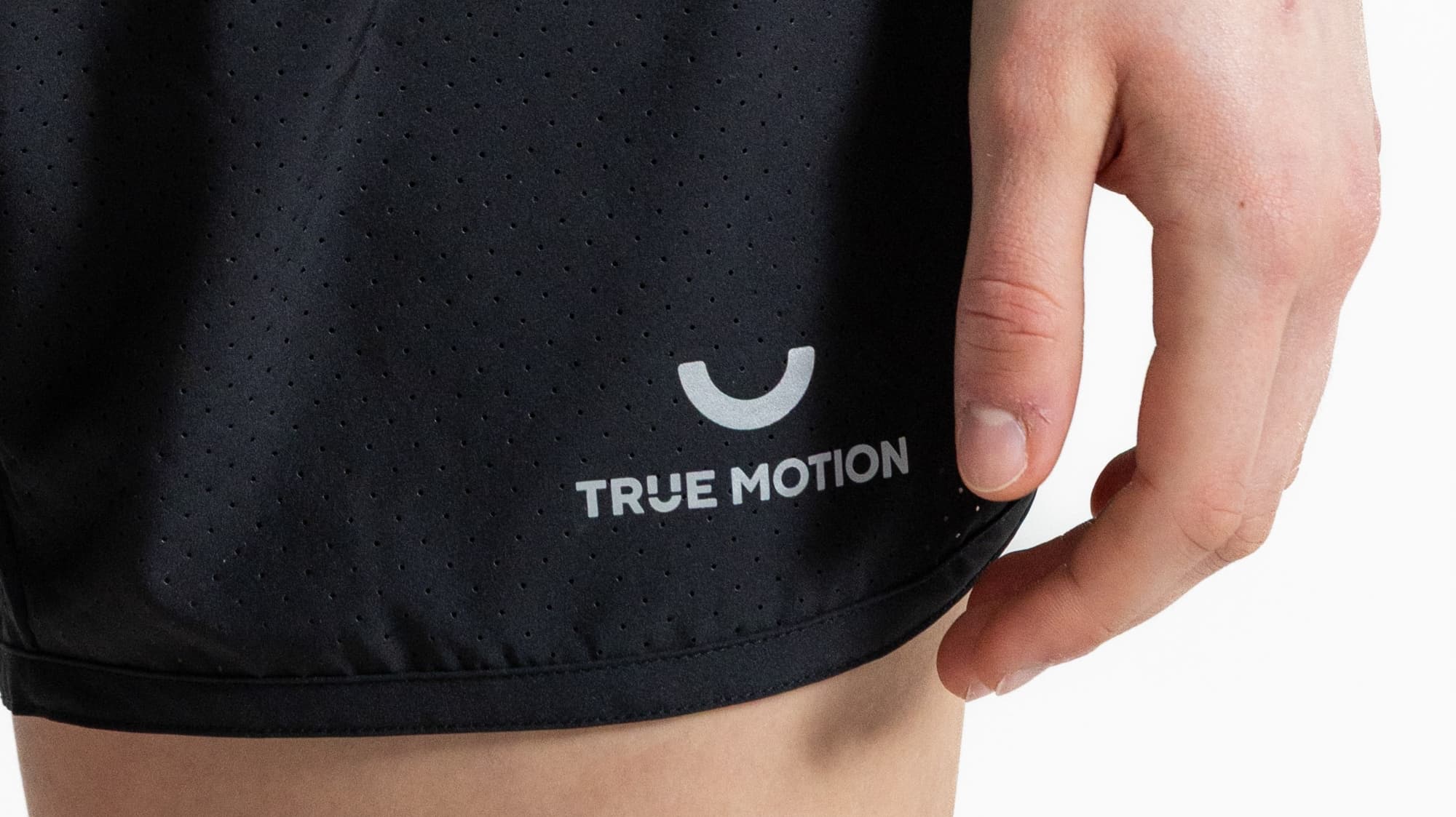 performance-shorts-women-01-usp-mobile-03
