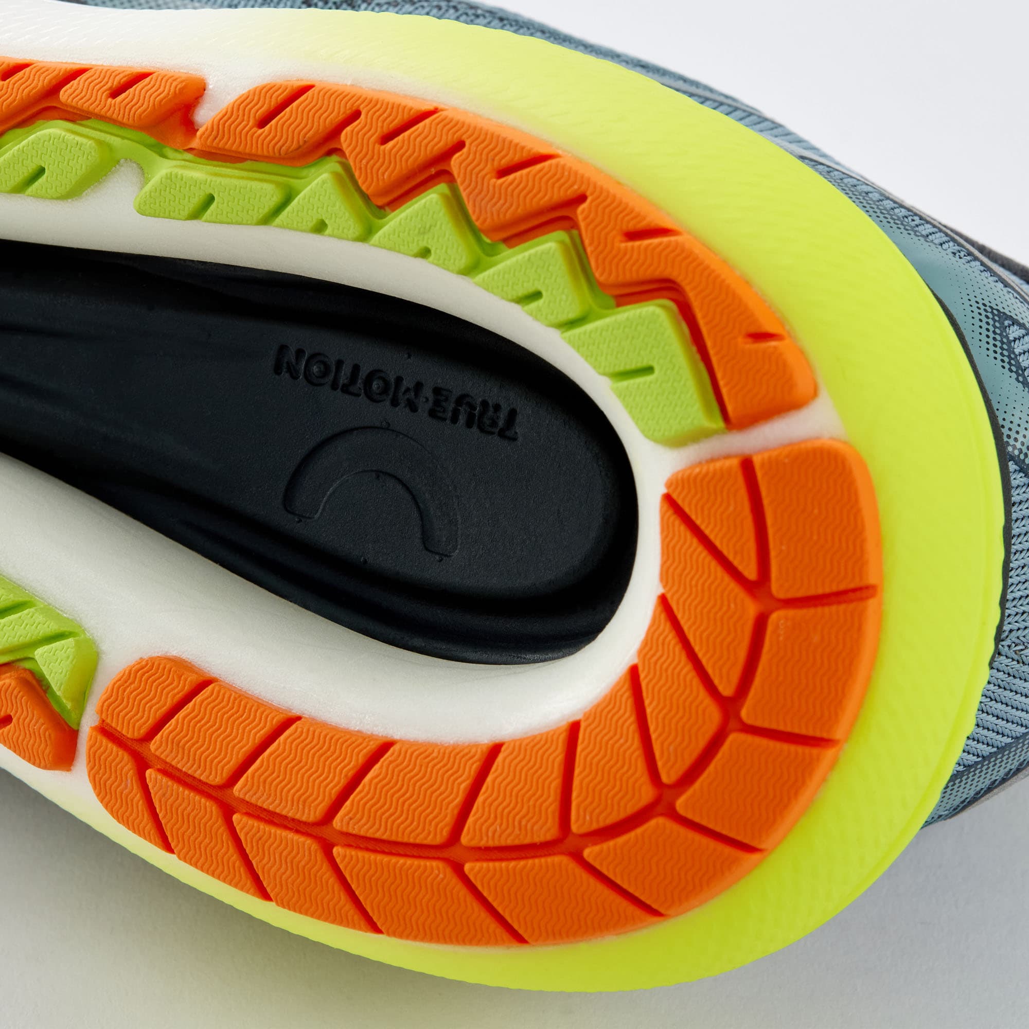 vichara-herren-02-details-01_desktop