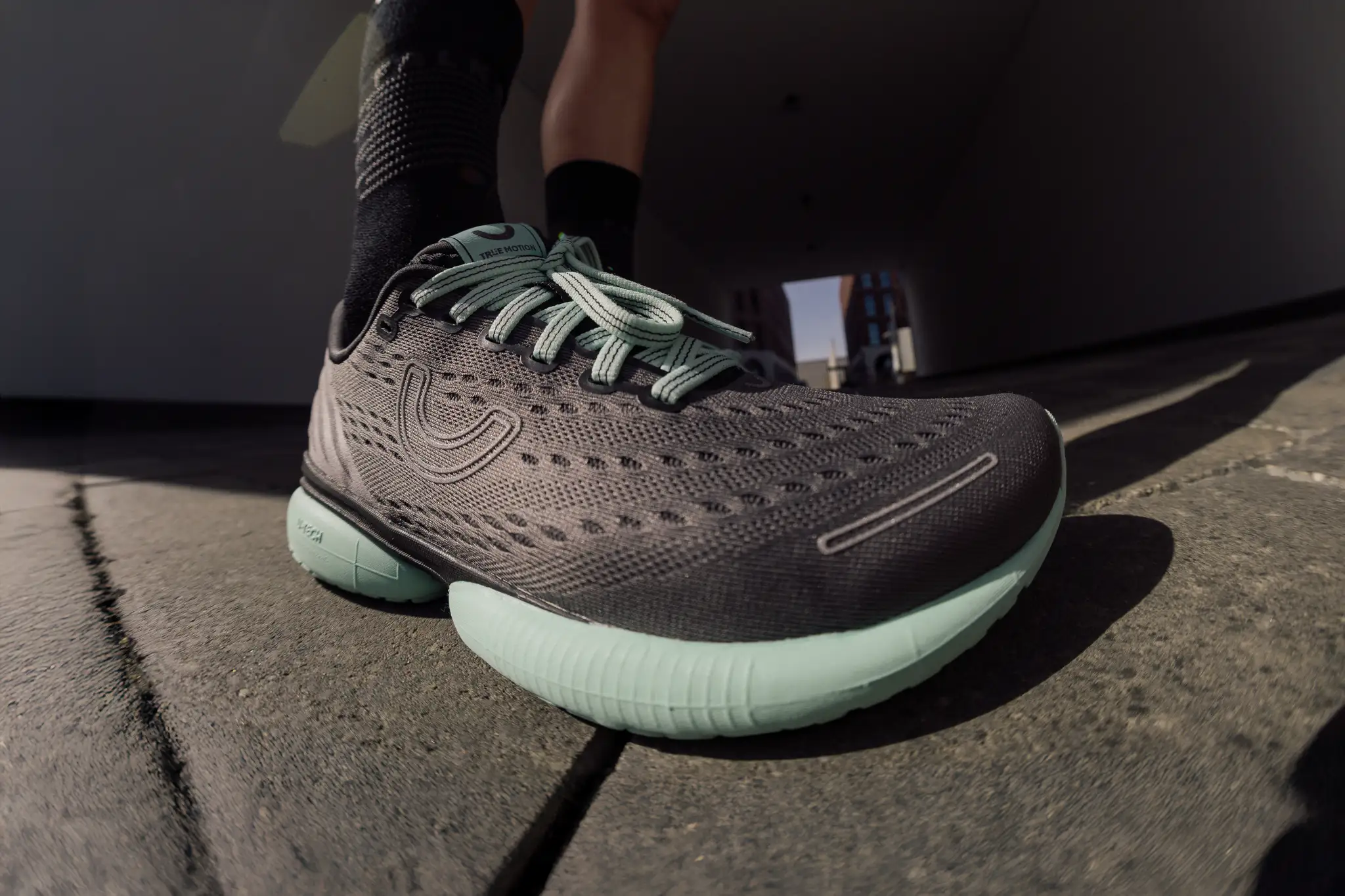 u-tech-energy-category-page-women-fa25