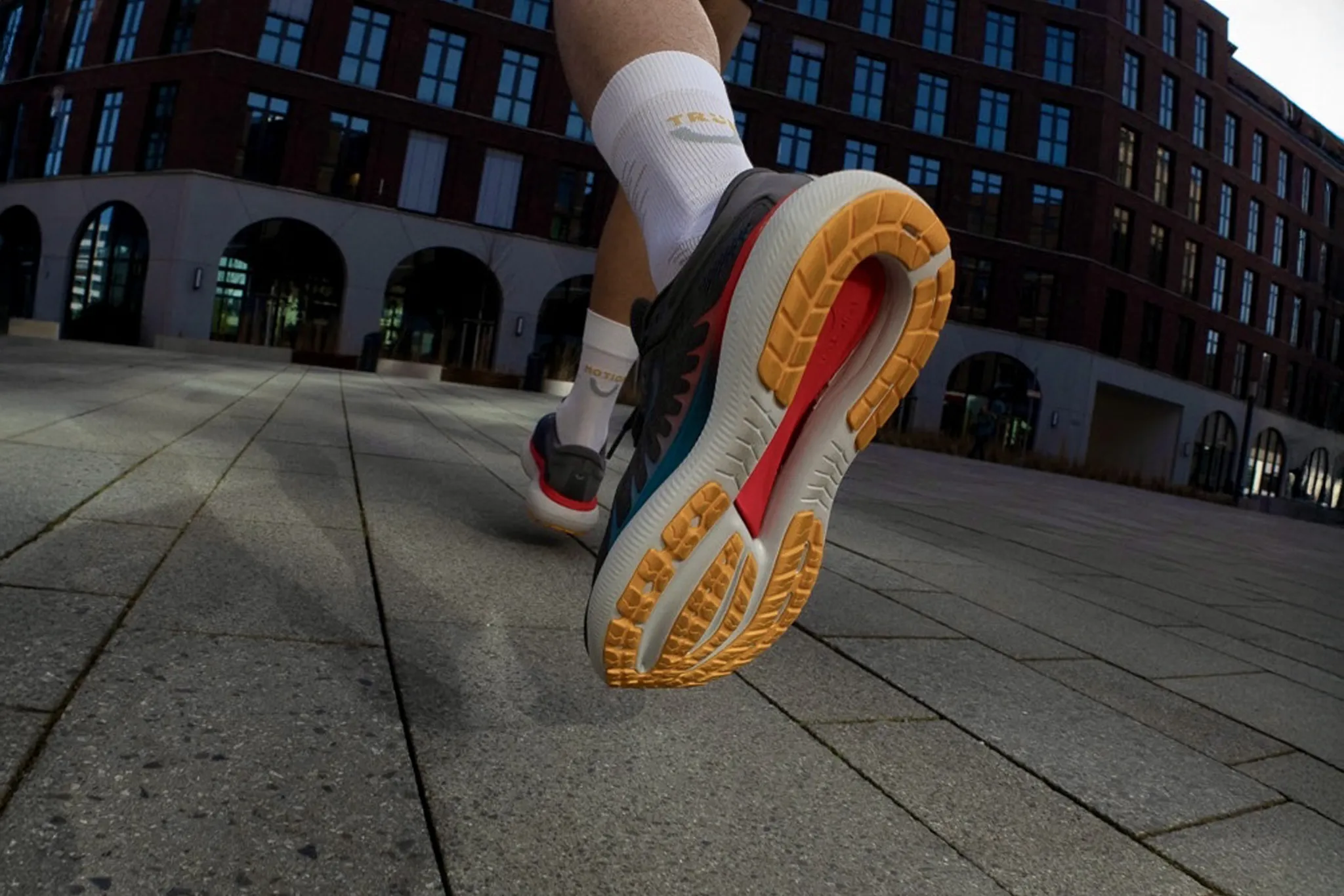 u-tech-aion-product-page-men-fa25