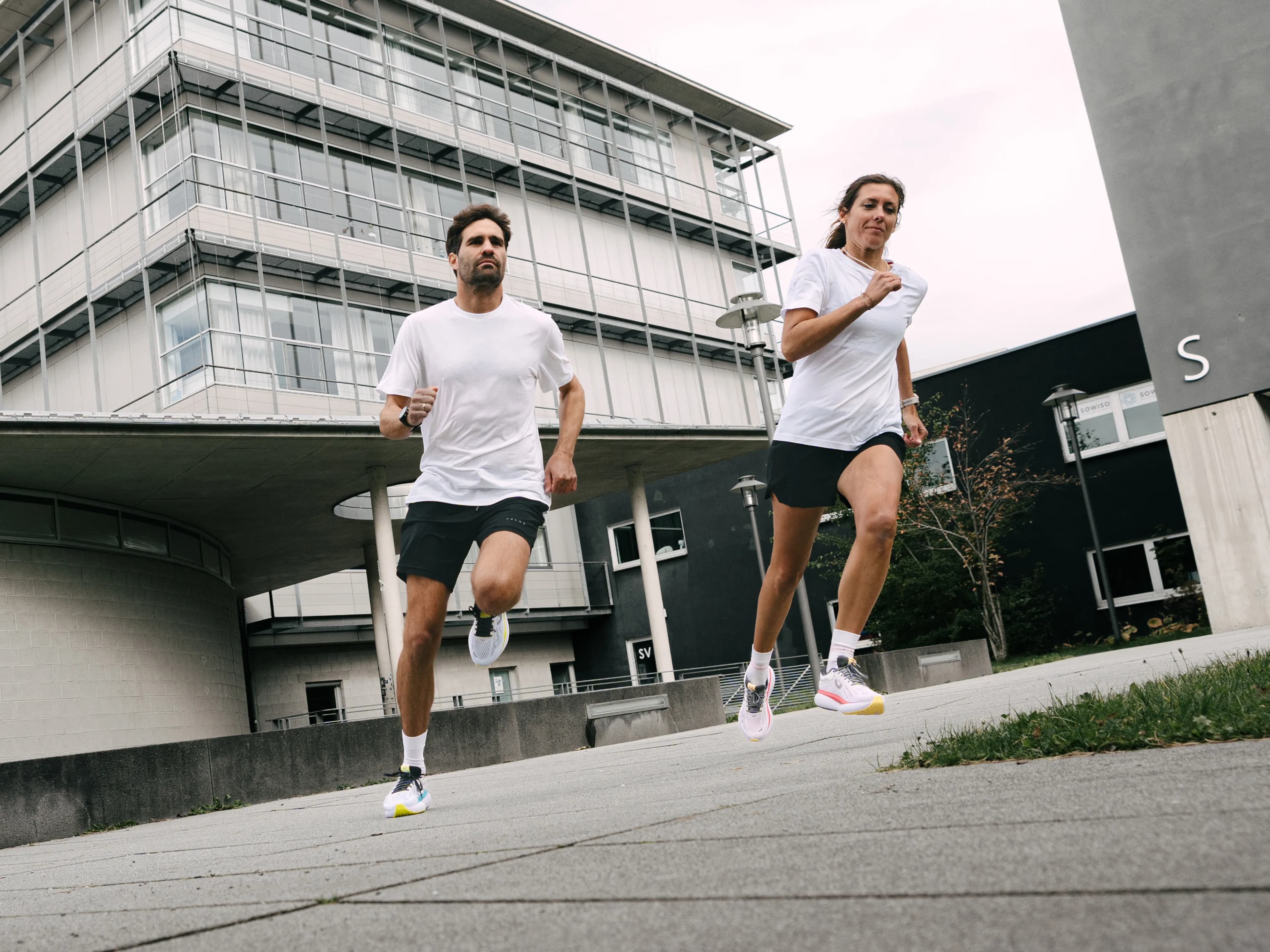 welcome-to-true-motion-running-shoes-for-fewer-injuries_sp25_desktop