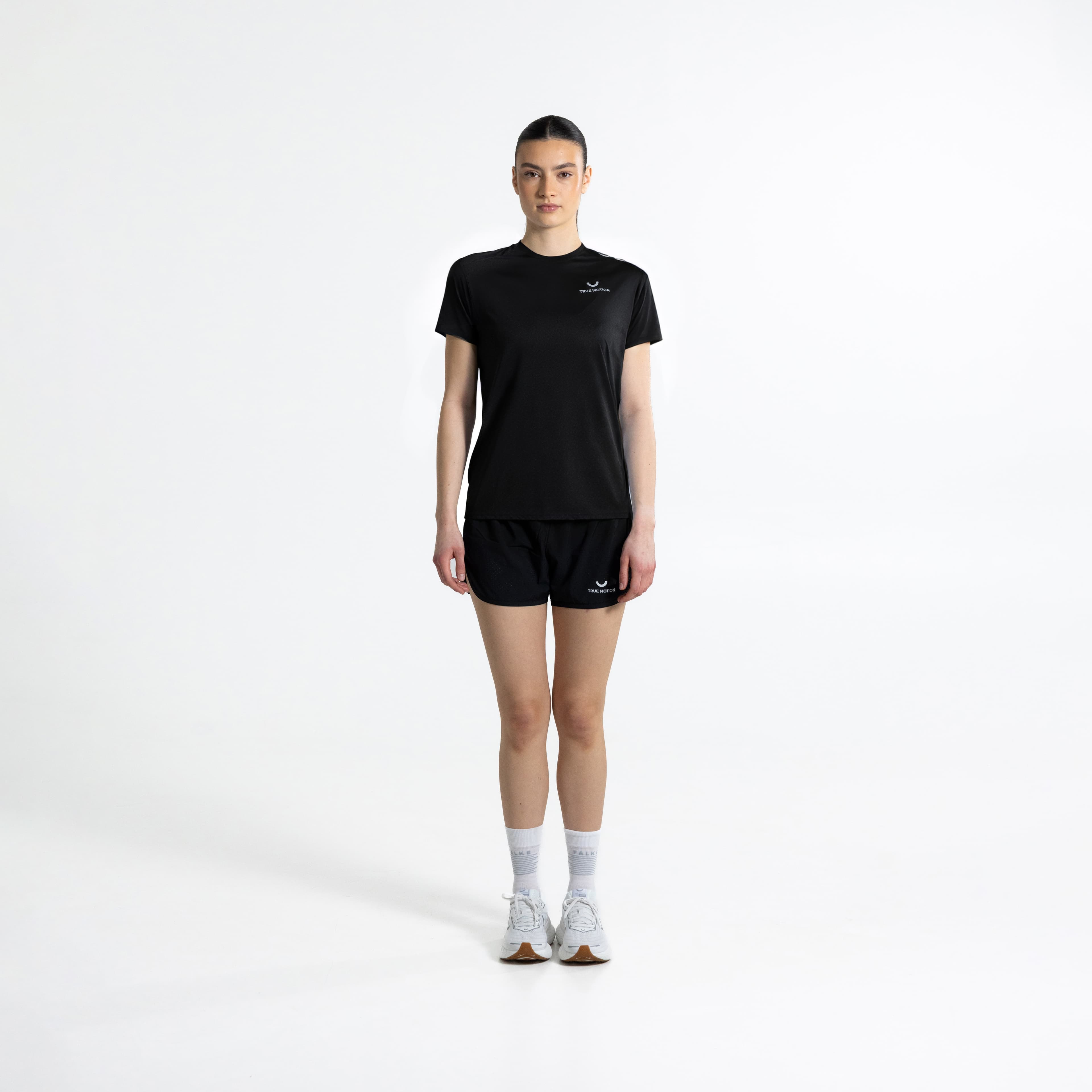 complete-your-look_damen_apparel-collection_nevos-4