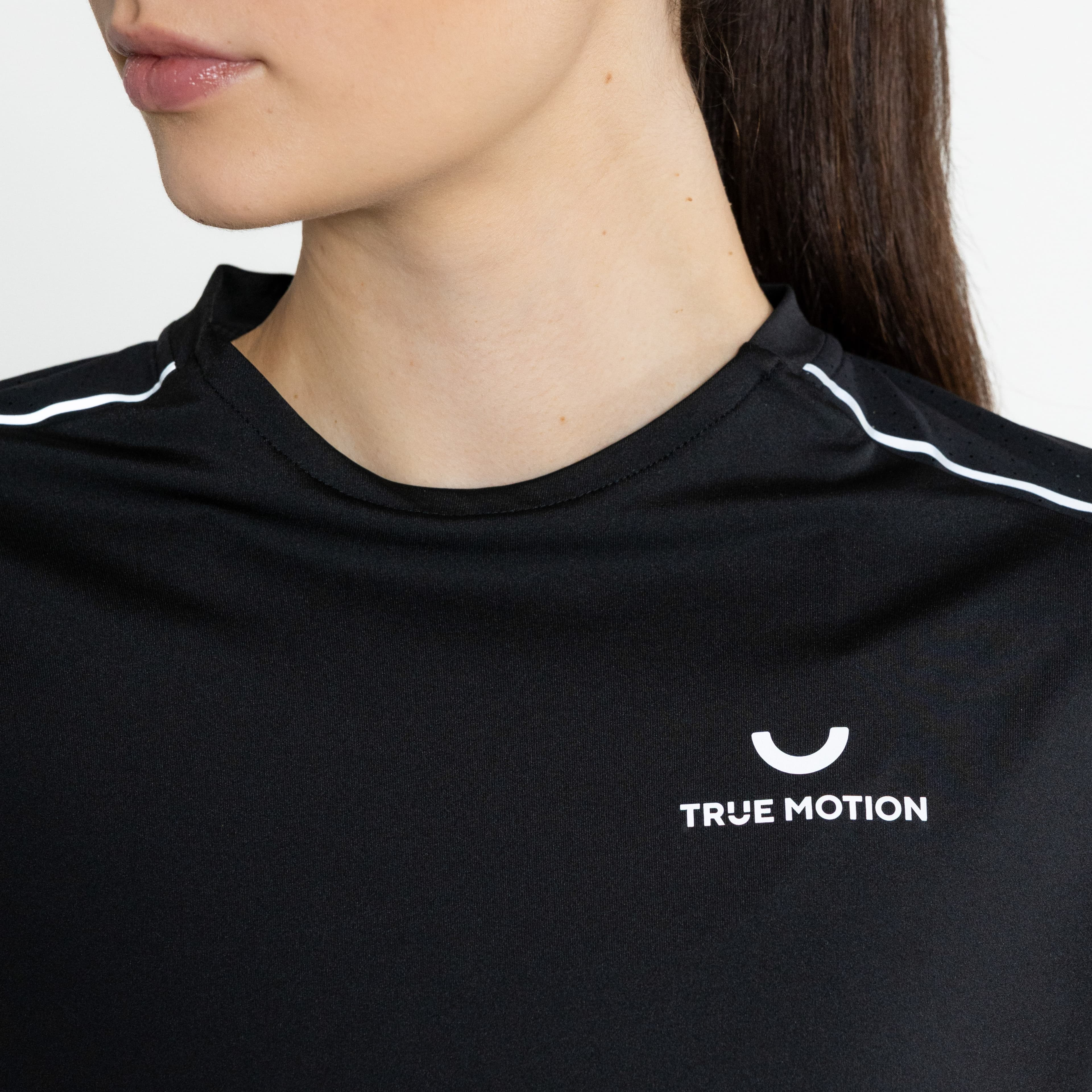 performance-t-women-01-usp-01