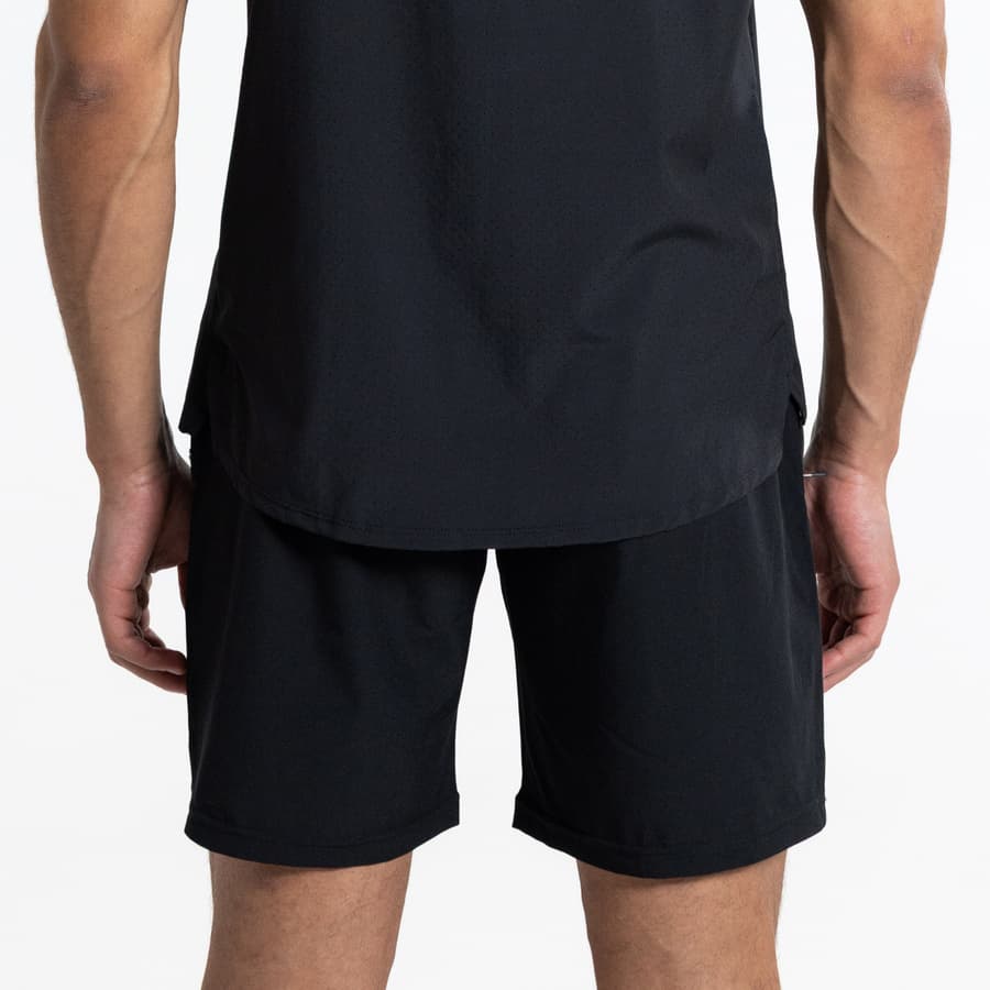 52_de405efcad-running-shorts_tmm0301_01_02-square